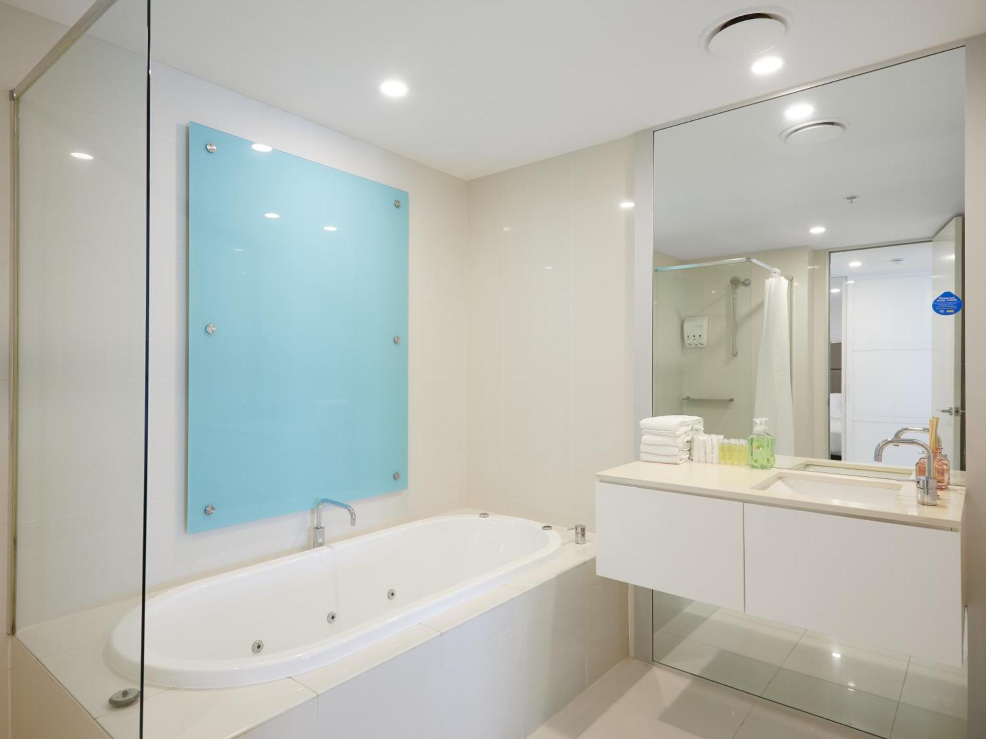 Serain Residences On 9 Hamilton Avenue Gold Coast Esterno foto