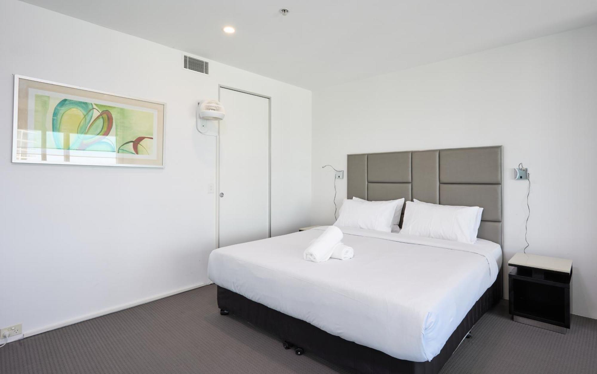 Serain Residences On 9 Hamilton Avenue Gold Coast Esterno foto
