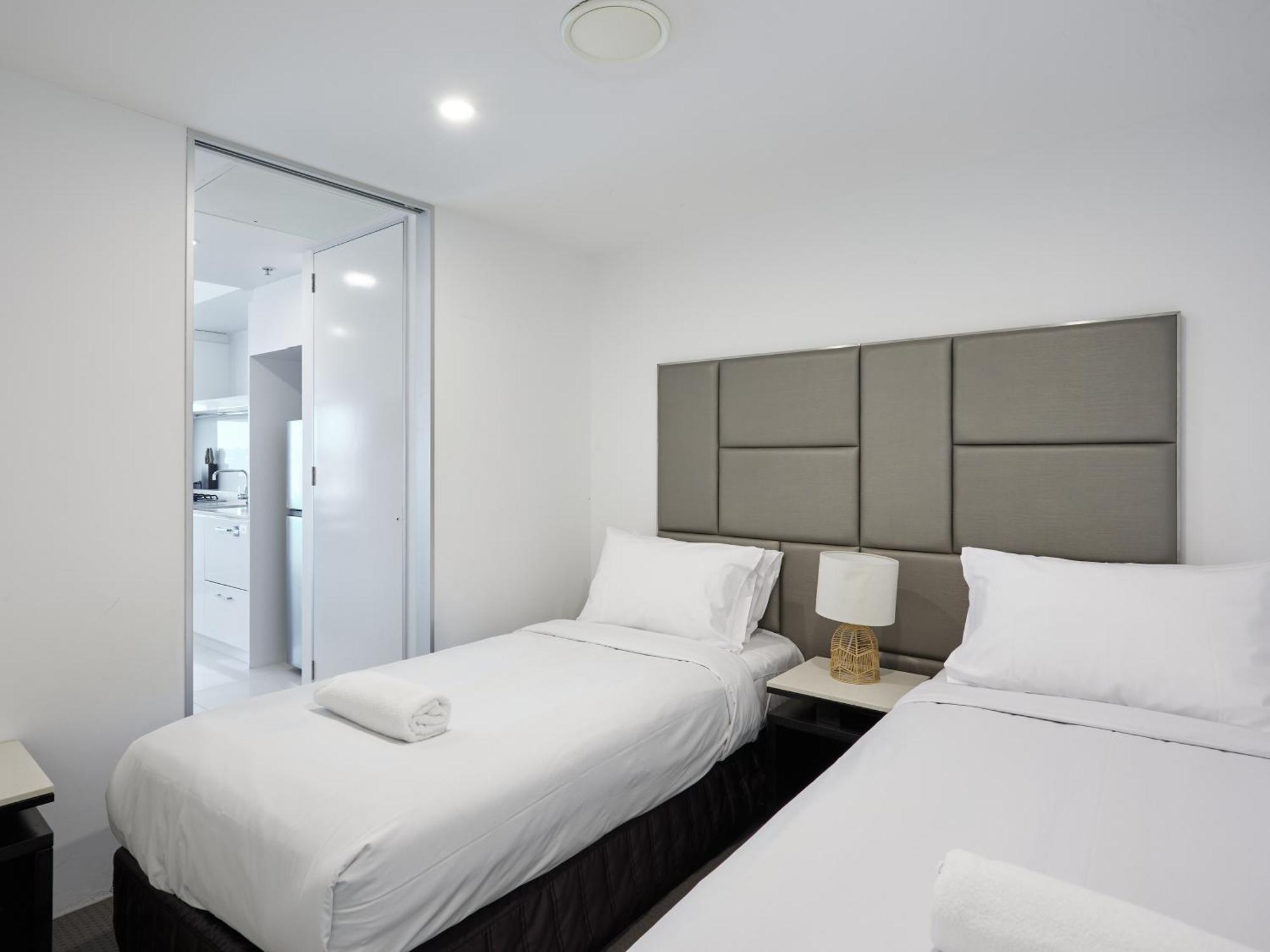 Serain Residences On 9 Hamilton Avenue Gold Coast Esterno foto