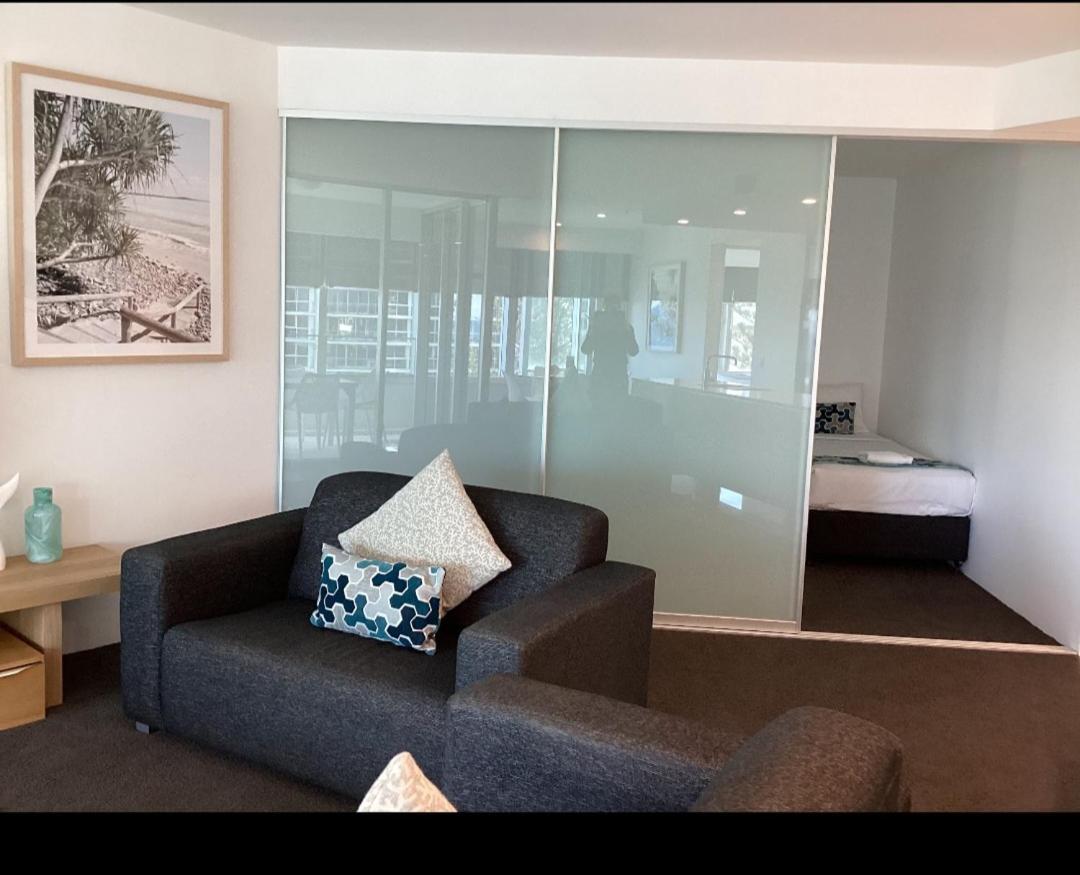 Serain Residences On 9 Hamilton Avenue Gold Coast Esterno foto